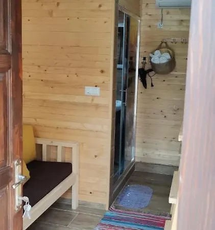 Bungalow 3 With 1 Room Apartment
