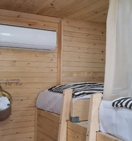 Bungalow 3 With 1 Room Apartamento Saraievo
